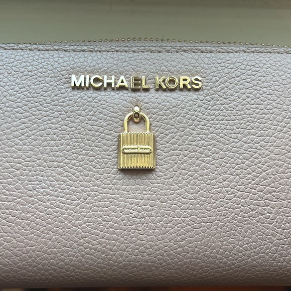 Michael Kors Wallet - Picture 5 of 5